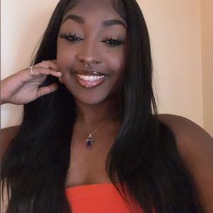 Meet your Posher, Skyy